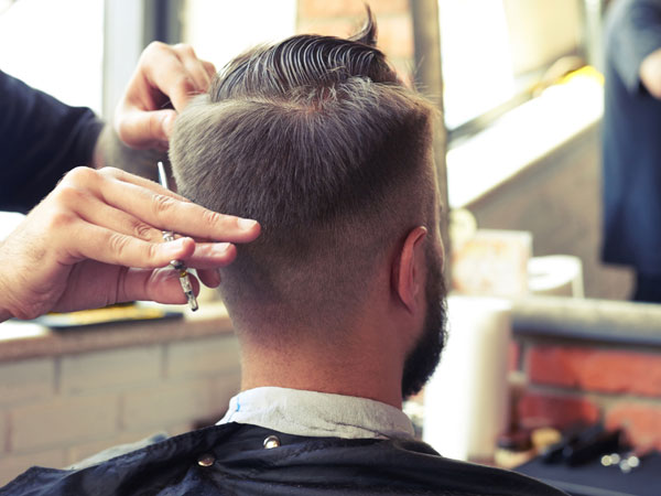 barber giving a haircut