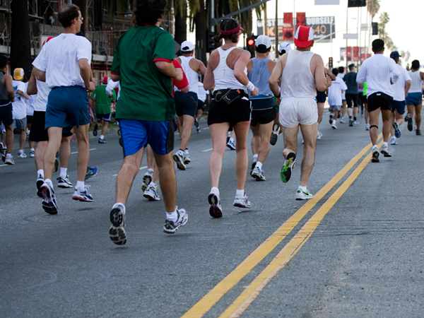 5k race with people running in the street